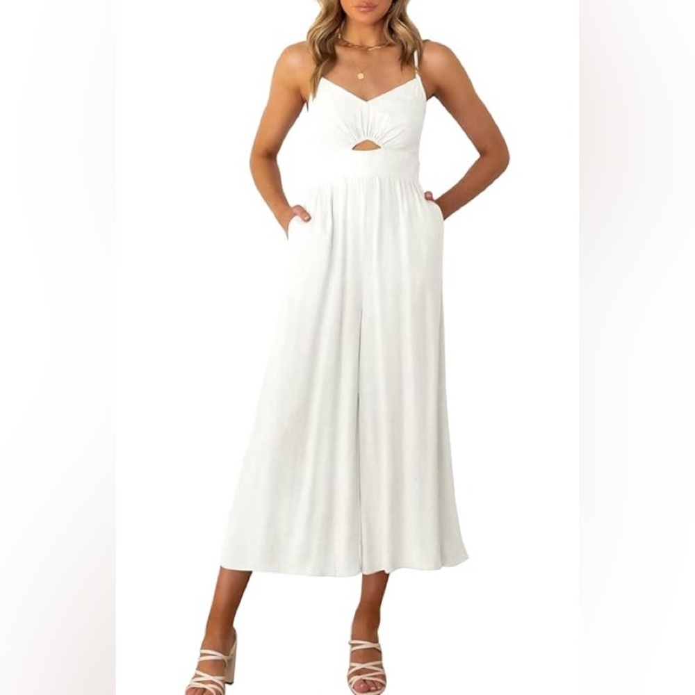 Chic White Sleeveless Jumpsuit